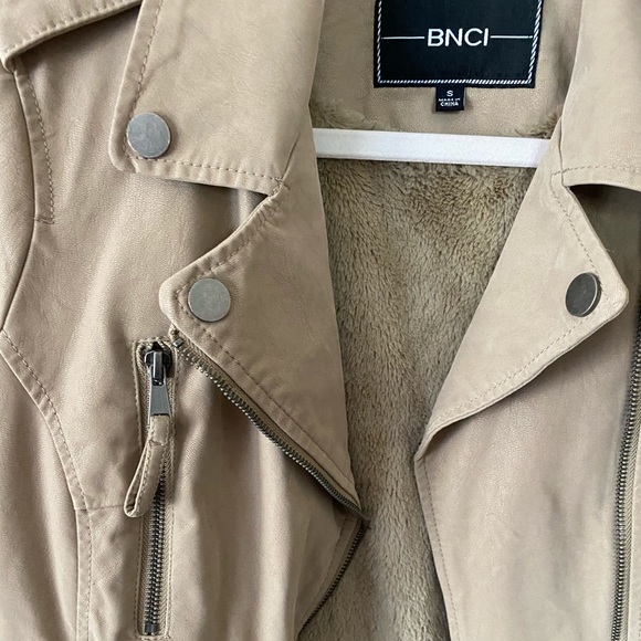 Tan Jacket - Picture 4 of 4